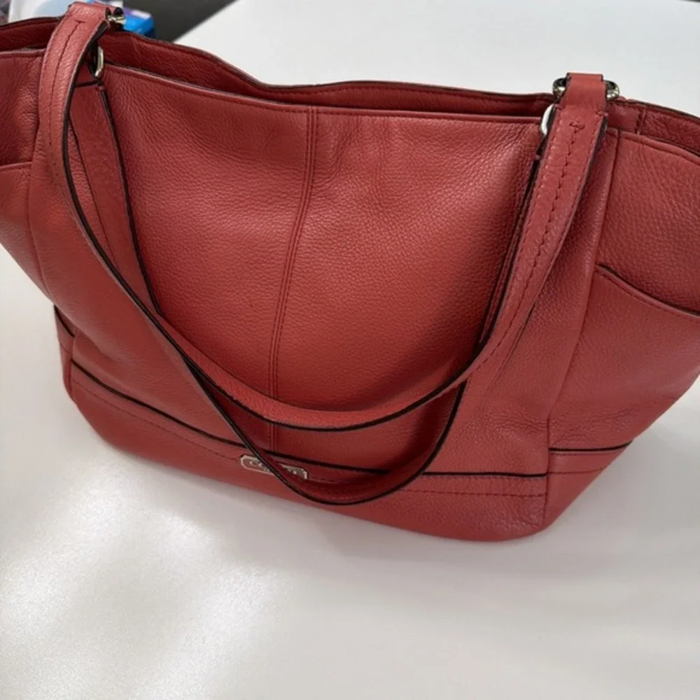 Coach F23284 Pebbled Leather Hobo Shoulder Bag Coral Red Zip Top.    ‎   5171